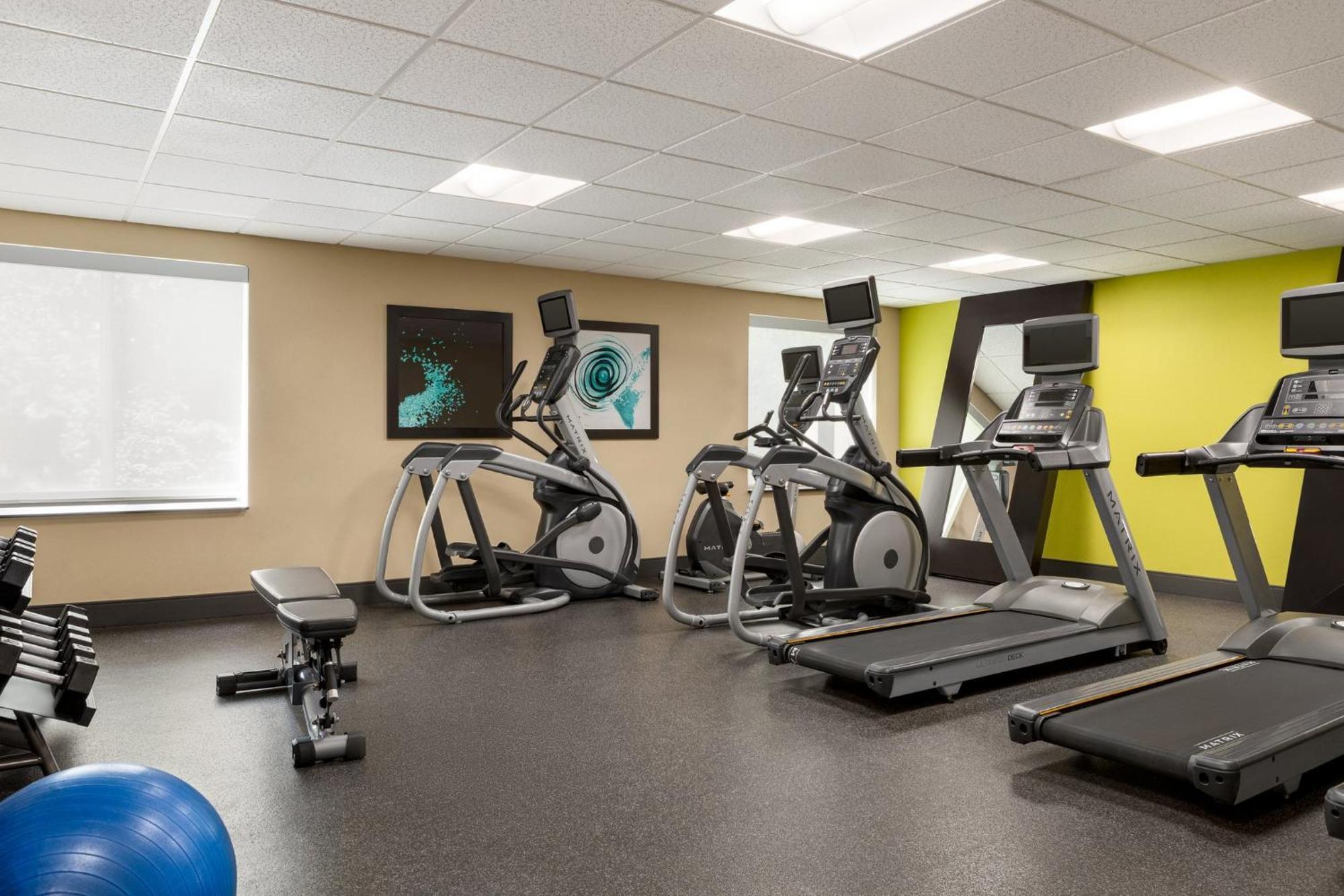 Holiday Inn Express & Suites Colorado Springs Central By Ihg Екстериор снимка