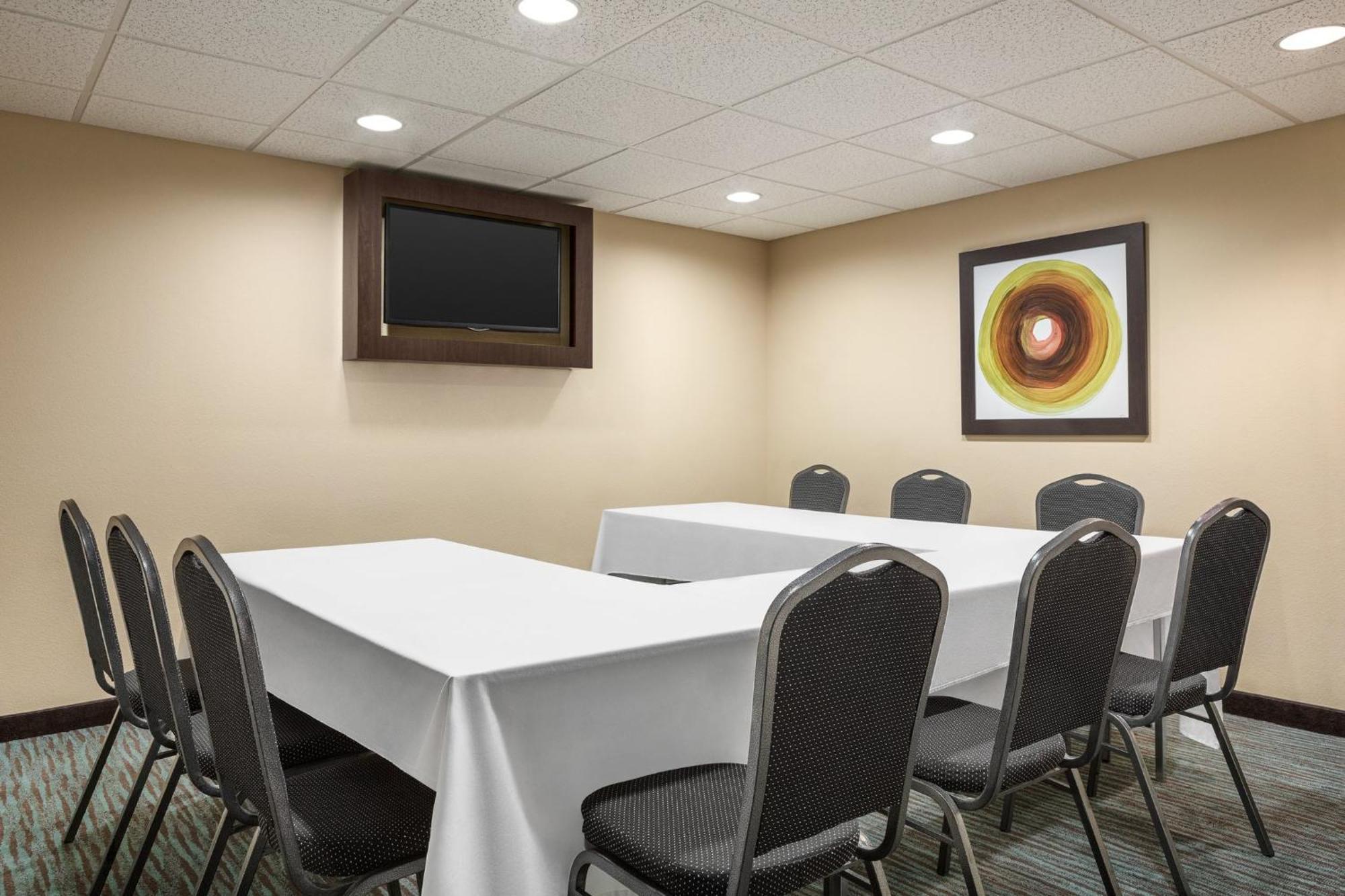 Holiday Inn Express & Suites Colorado Springs Central By Ihg Екстериор снимка